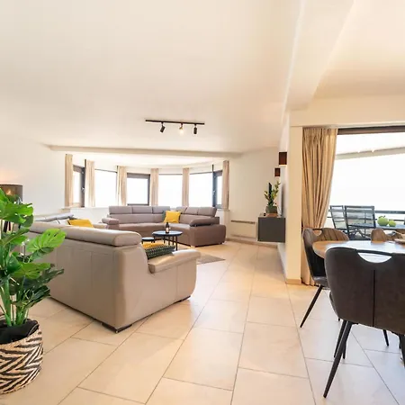 Aqua Vista With Parking And Seaview By Interhome